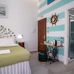 Teresa Rooms & Suites